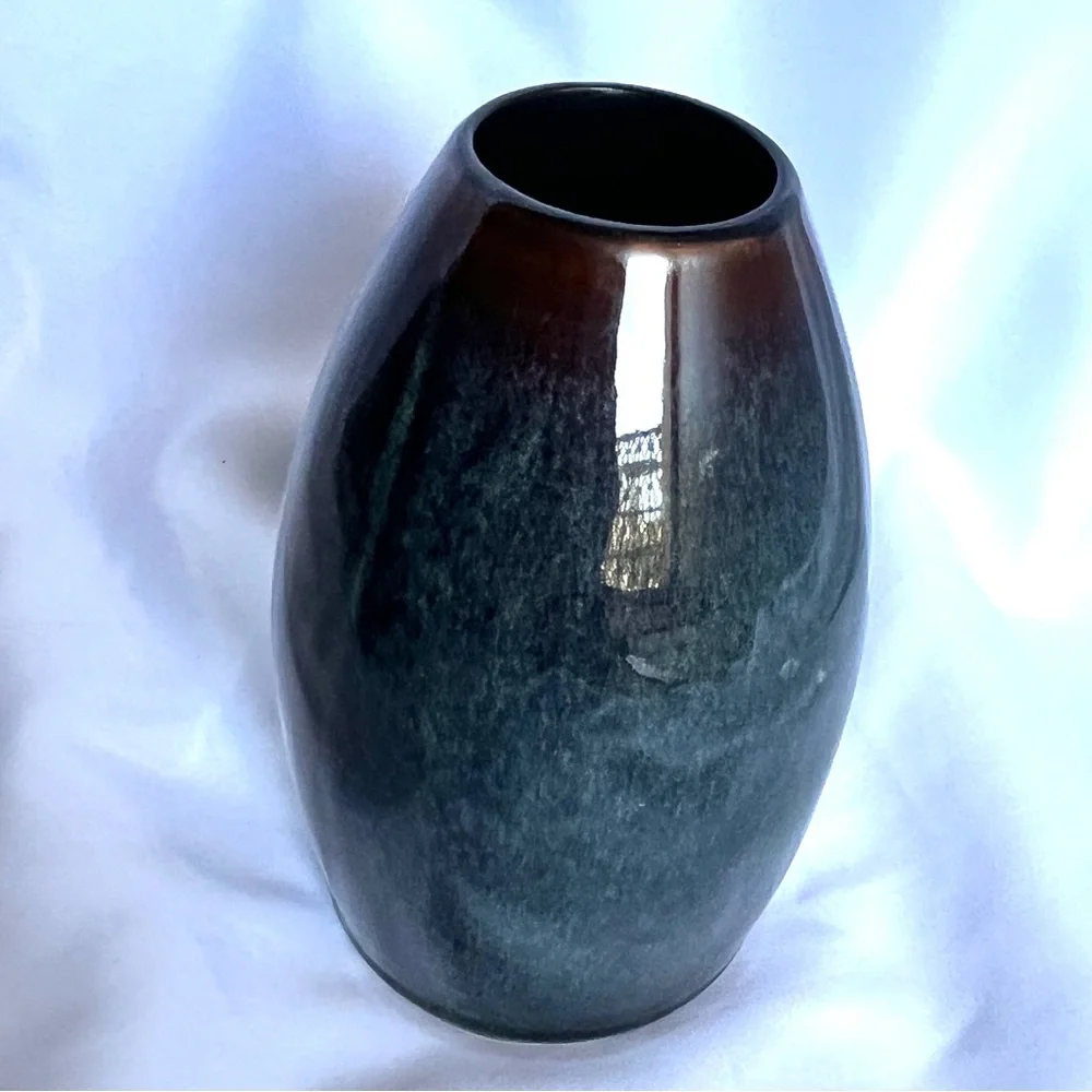 Pier One Pottery Vase Brown Blue Ombre 7.5 Inches Tall Excellent Preowned Cond
